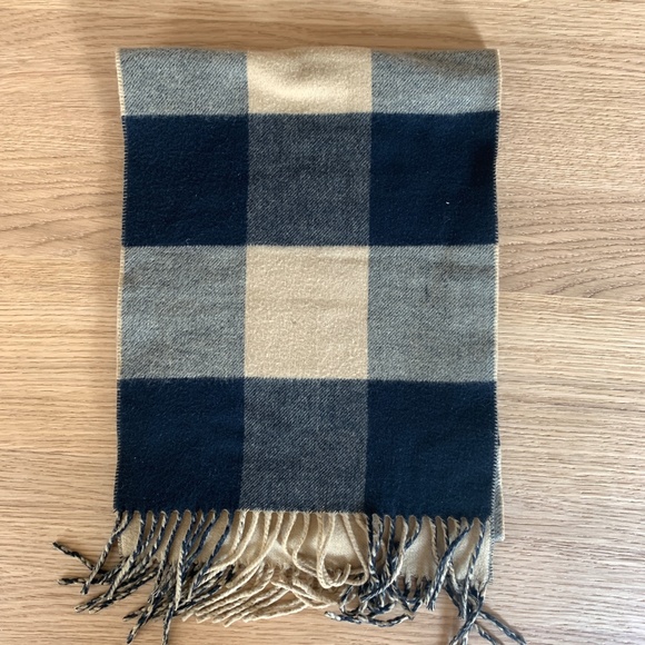 Cashmink V.FRAAS Plaid Scarf - Picture 3 of 4